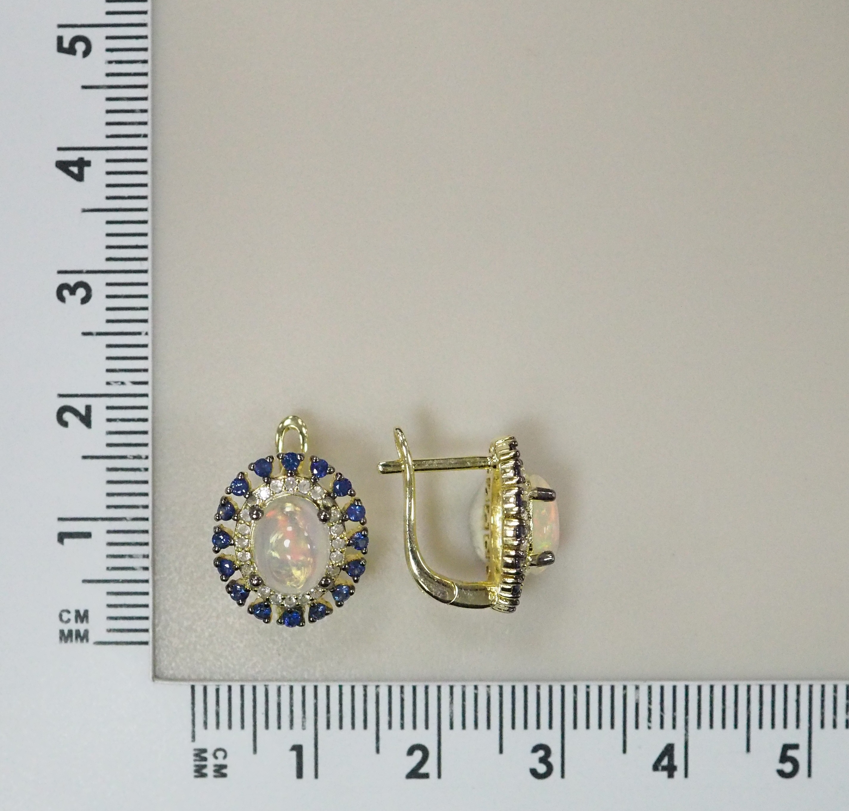 Серебряные серьги с опалами и сапфирами